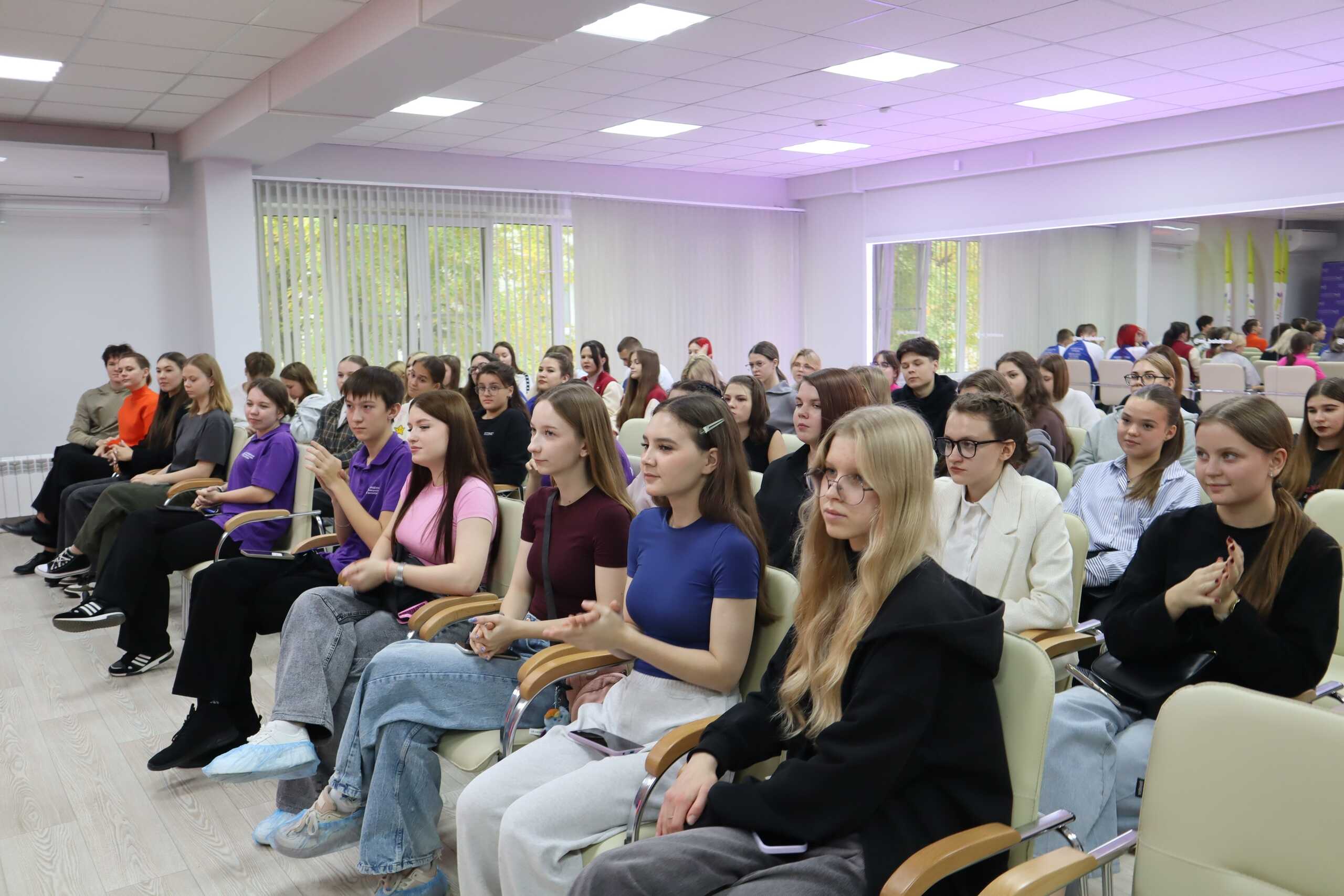 ЗАВЕРШИЛСЯ ОБРАЗОВАТЕЛЬНЫЙ ИНТЕНСИВ «ШКОЛА ВОЛОНТЁРА»