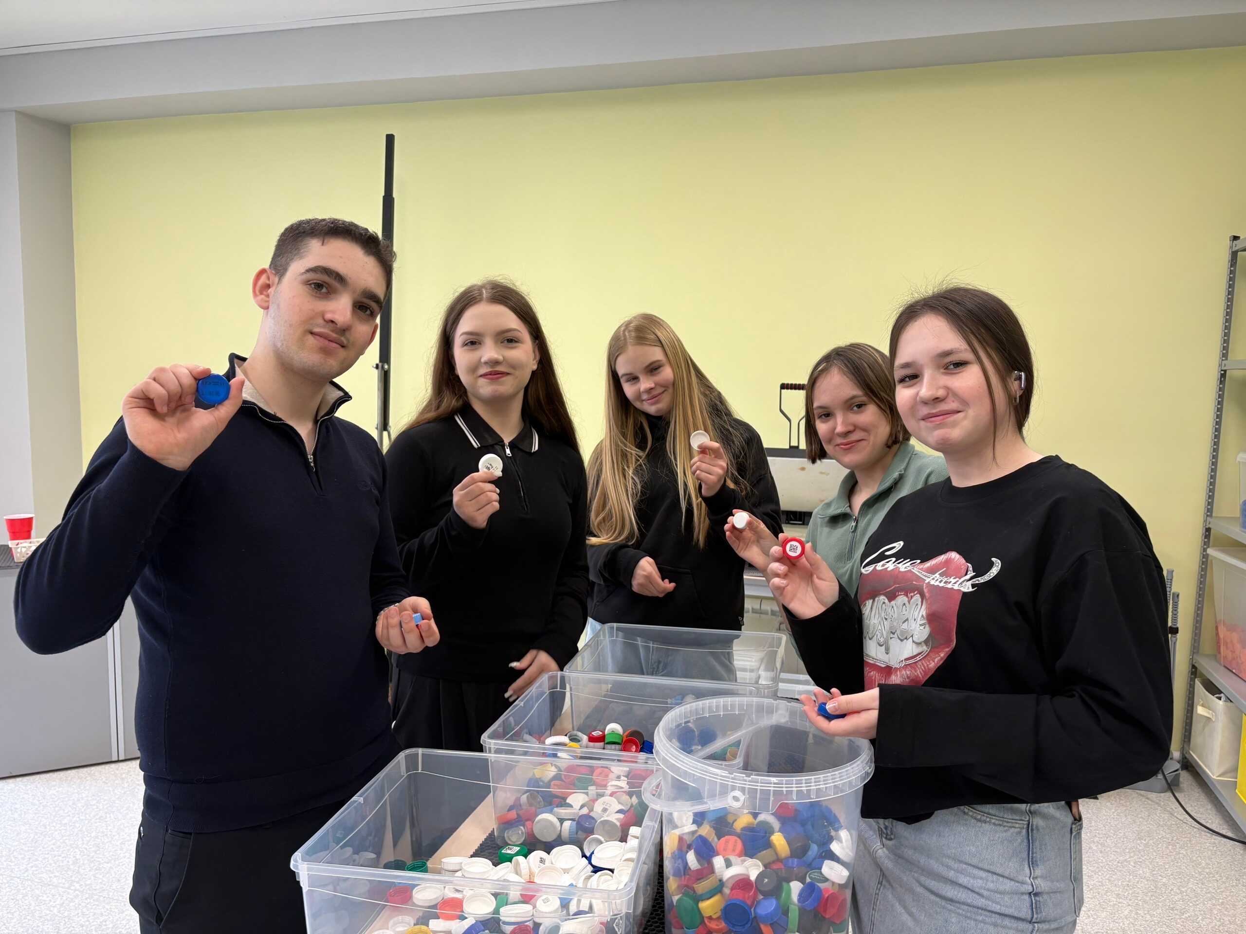 ВОЛОНТЕРЫ – ЭКОЛОГИ В ДЕЛЕ